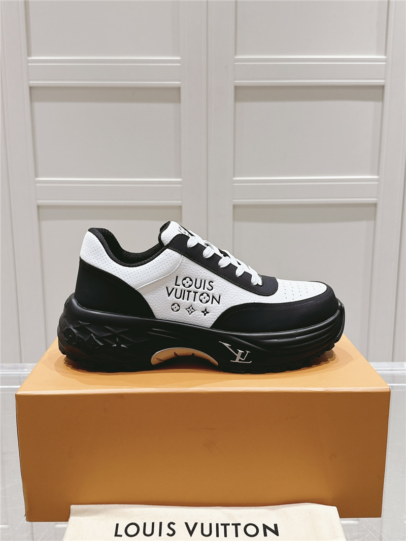 l0vis Vvtt0n lv run away sneaker black white