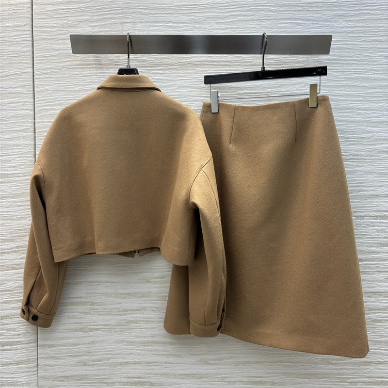 Pra*a wool lapel jacket suit