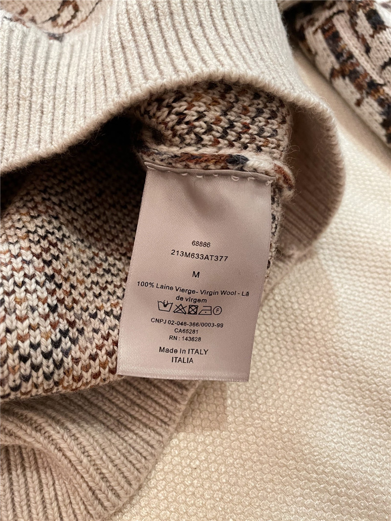 D10r oblique jacquard sweater beige