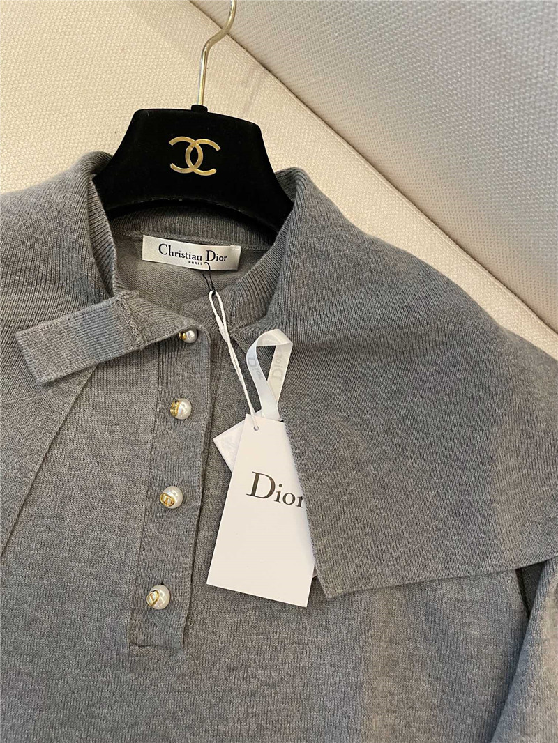 D10r crop cape cashmere sweater grey