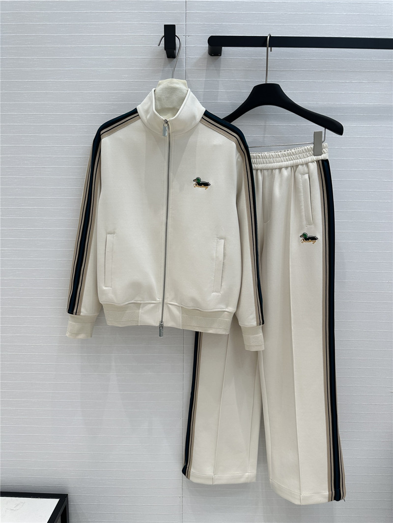 Bv*b*rry tracksuit