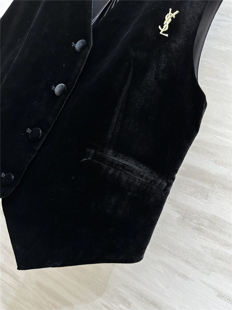 Y51 velvet vest