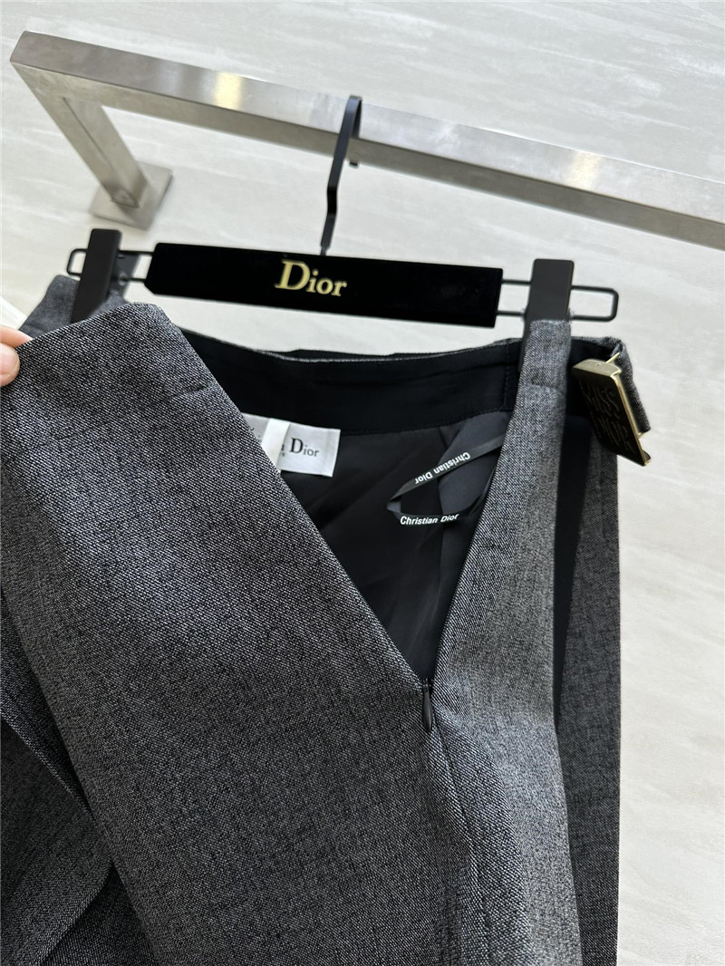 D10r irregular pleated skirt