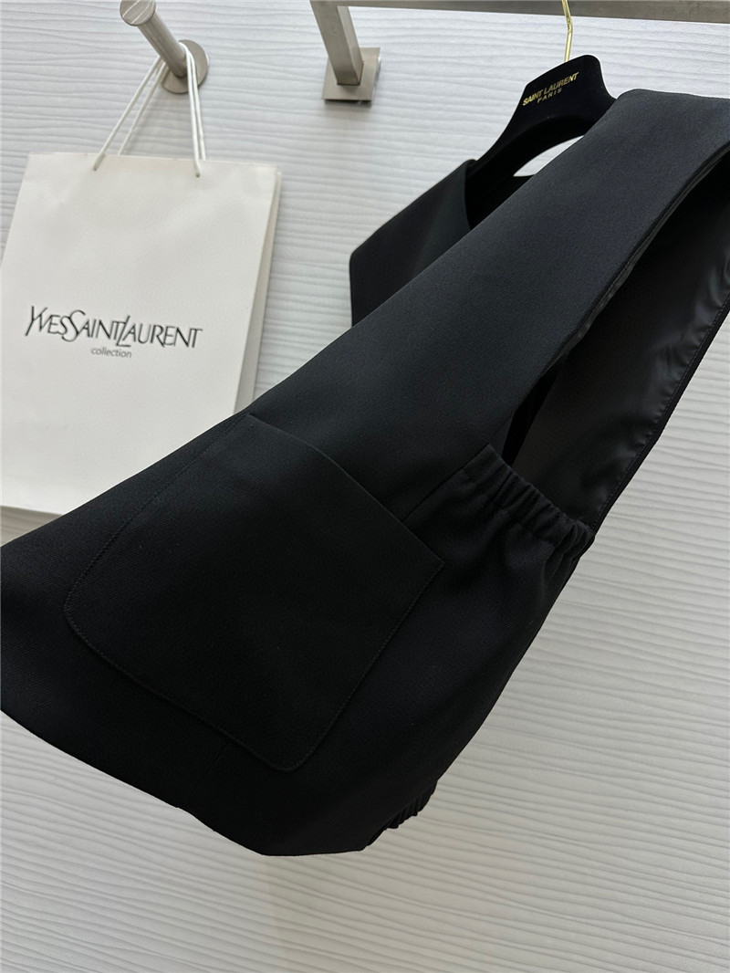 Y51 metal button vest
