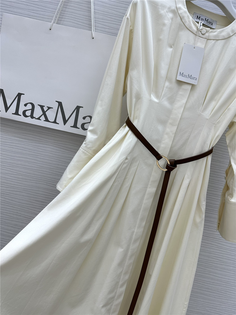 Vanitoo long-sleeved dress