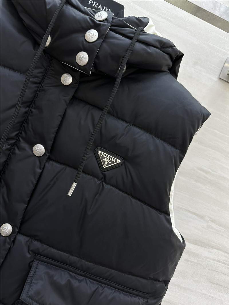 Pra*a hooded down vest