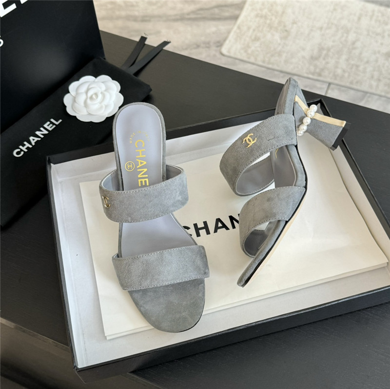 Ch**el pearl heel slippers