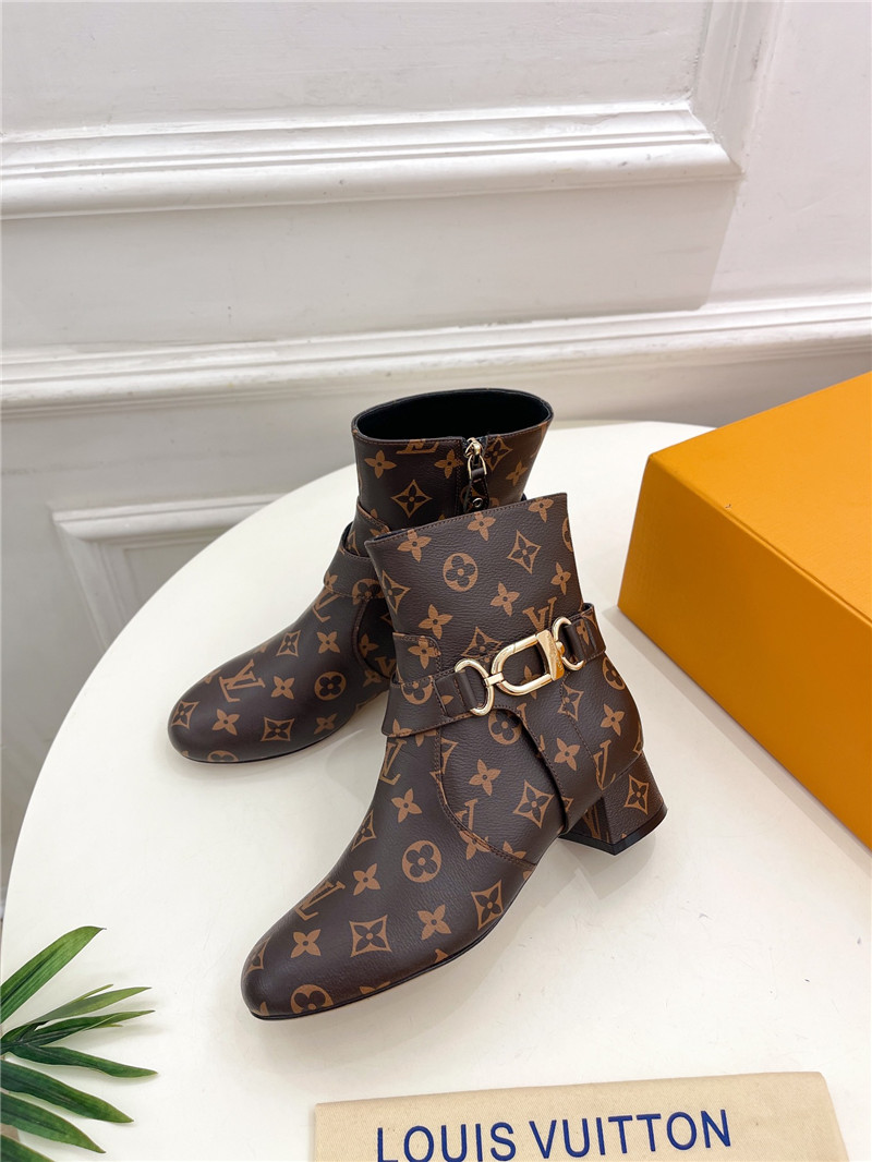 l0vis Vvtt0n monogram westside ankle boots
