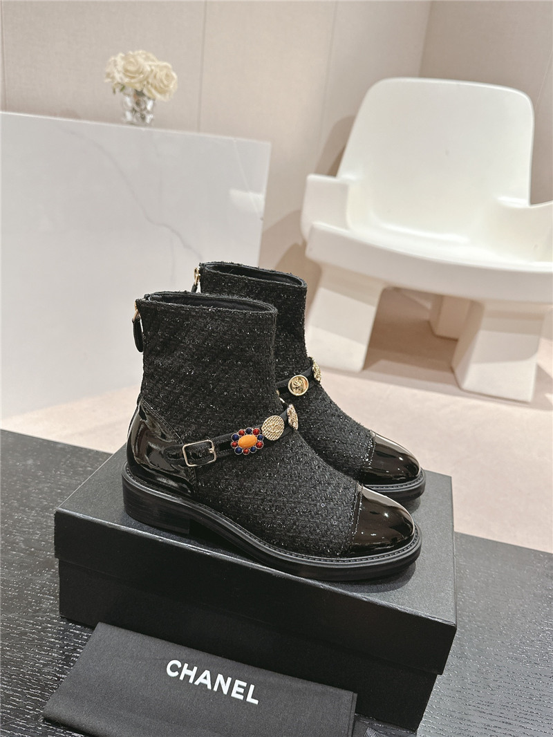 Ch**el enamel buckle chelsea boots in black
