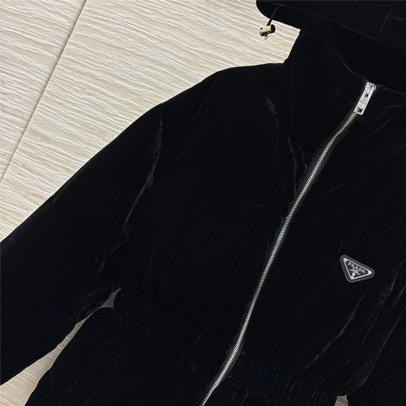 Pra*a waist down jacket