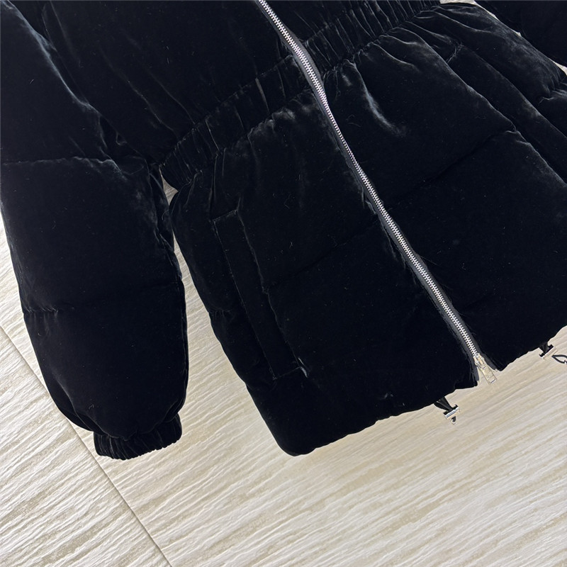 Pra*a waist down jacket