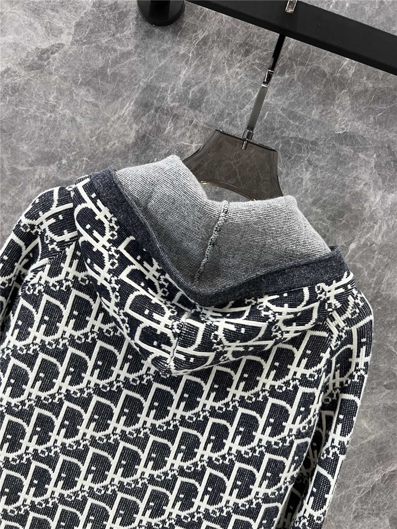 D10r oblique zip-up hooded cardigan in navy