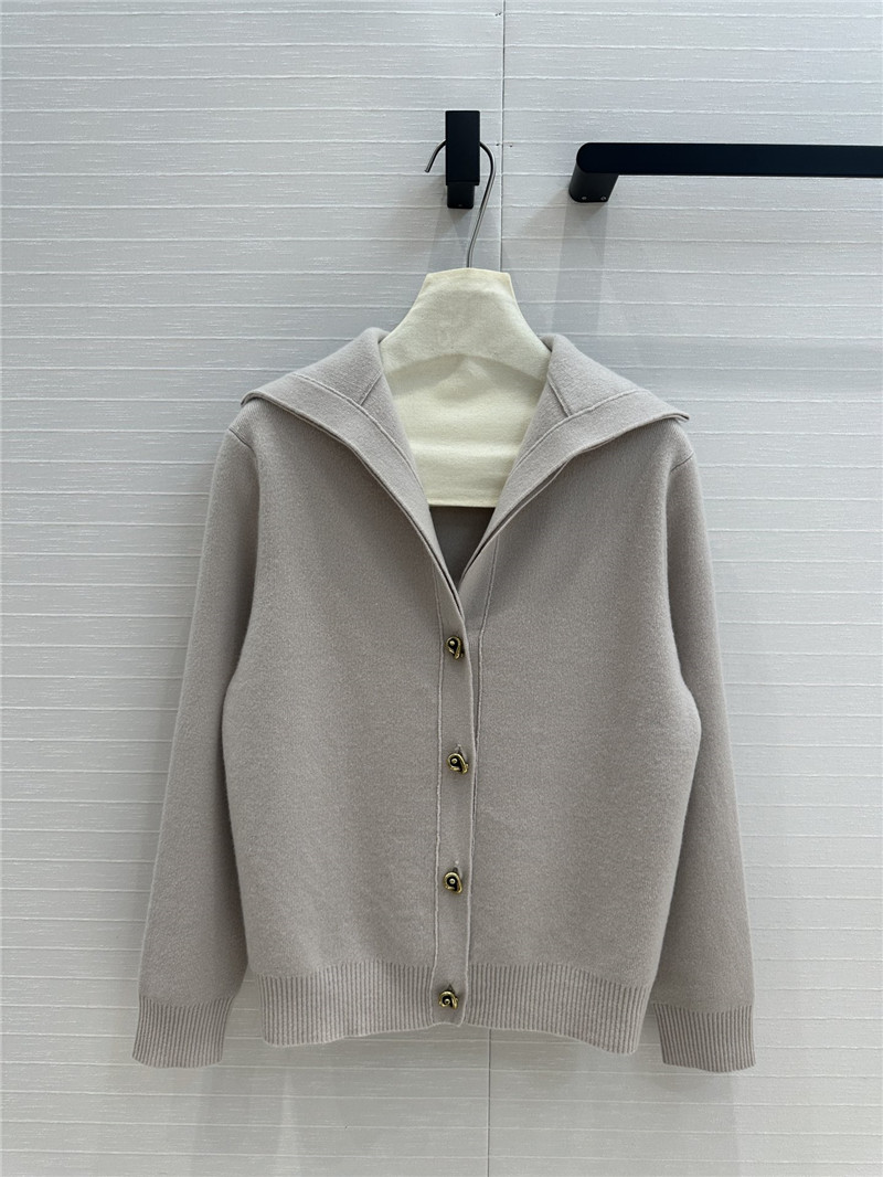 BV Lapel Wool Cardigan in Grey
