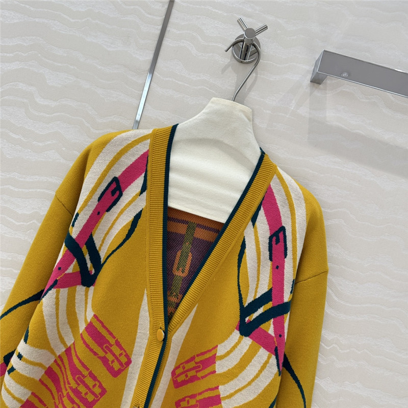 H**me5 mors à jouets cardigan yellow