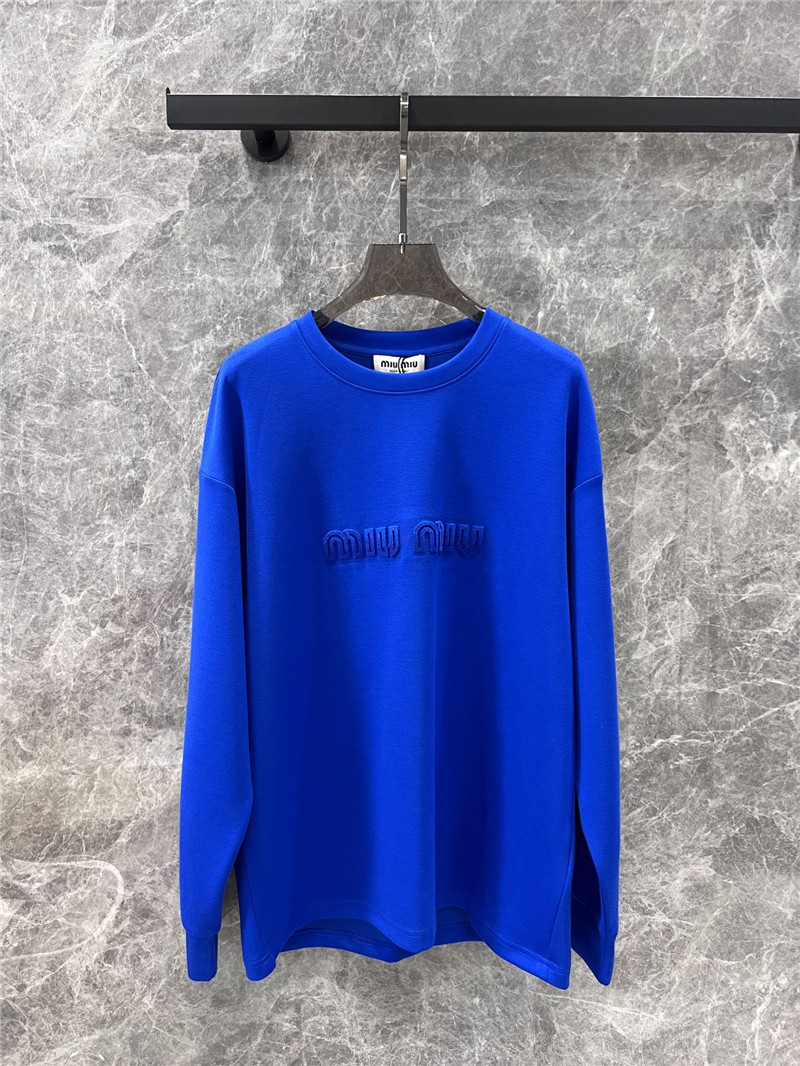 M1um1u sweatshirt + short skirt set