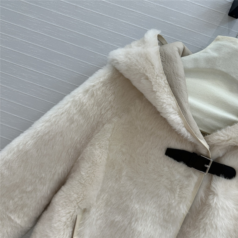 H**me5 short shearling jacket