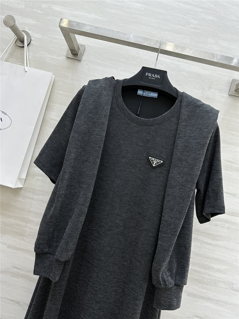 Pra*a wool dress