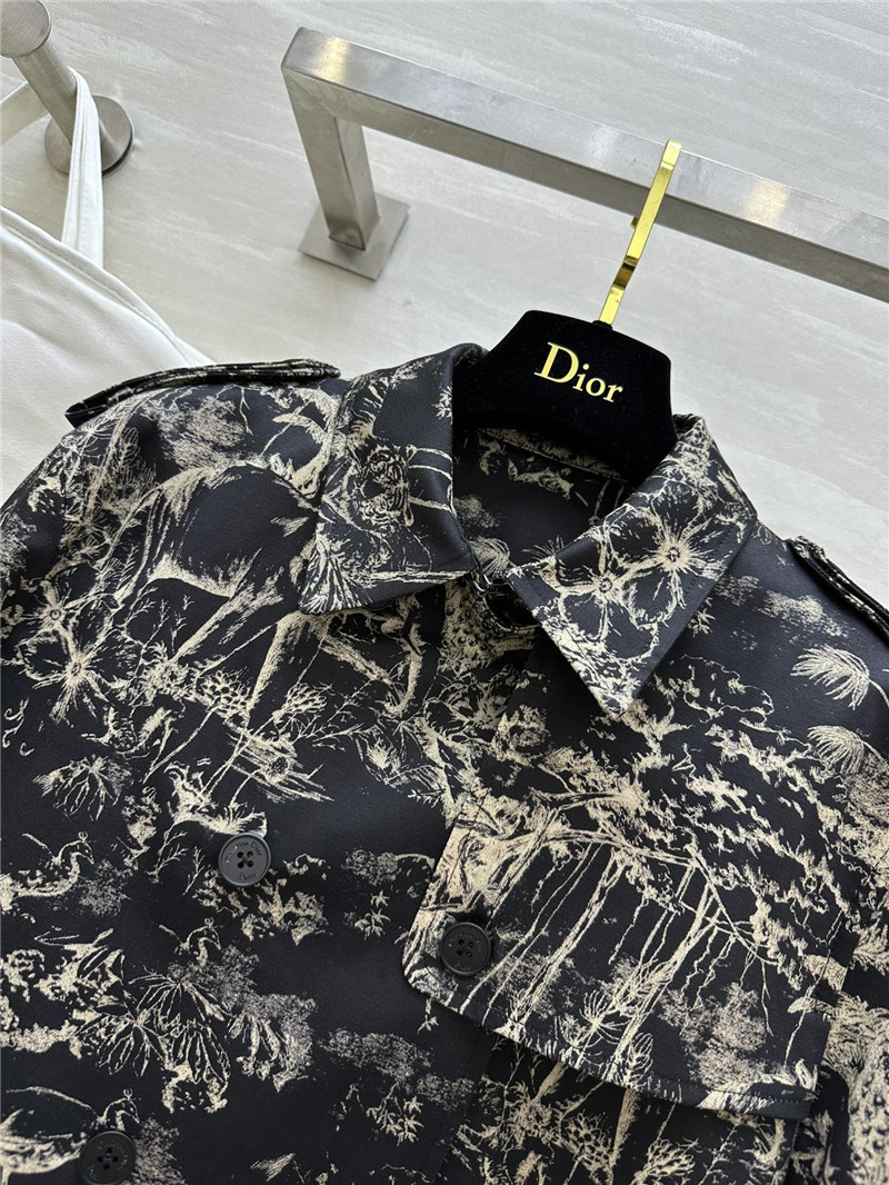 D10r waist-length cotton coat