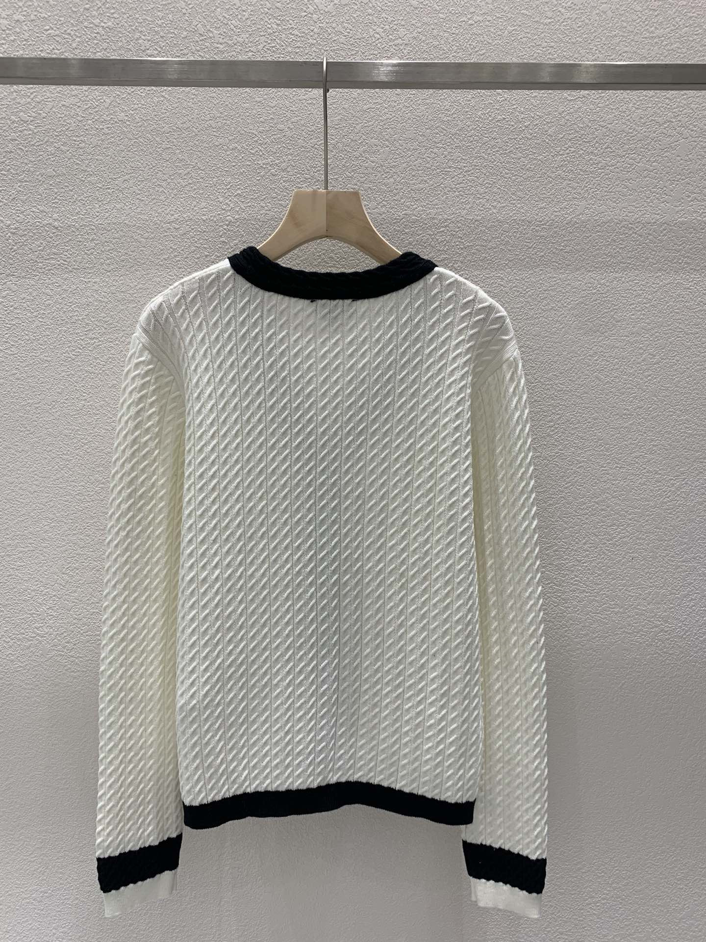 Ch**el contrast v-neck cardigan in white