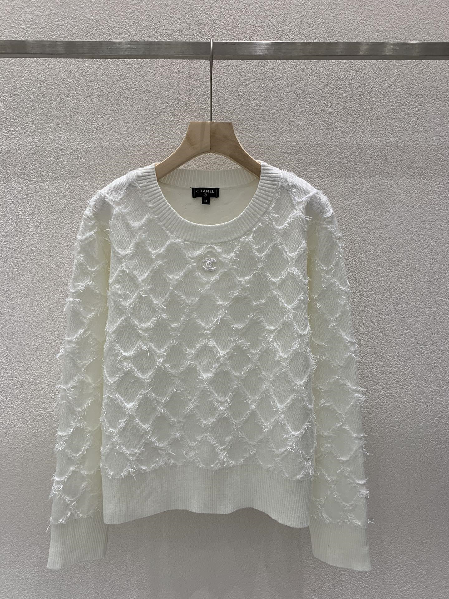 ch**el D1am0nd blend knit sweater white