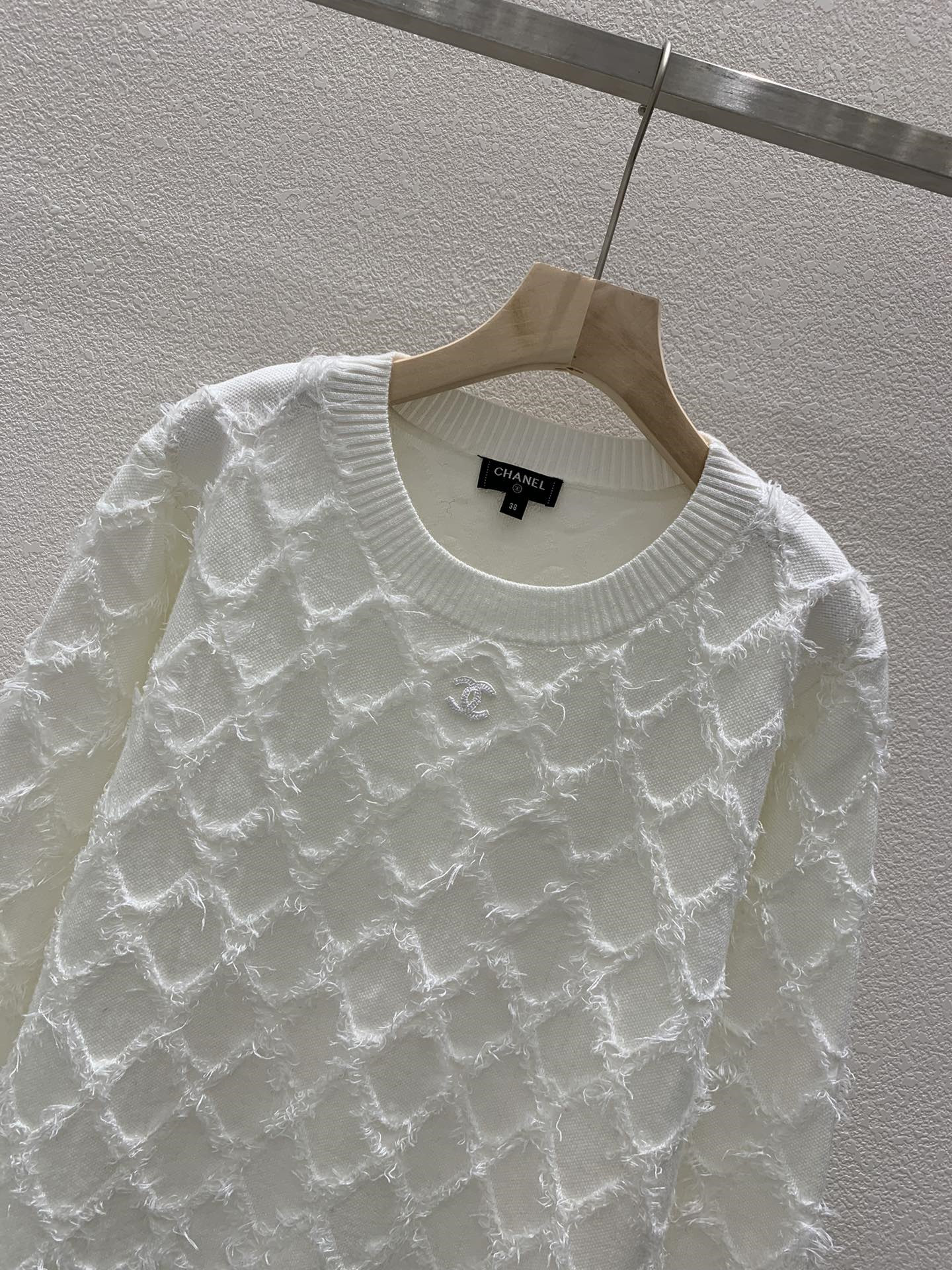 ch**el D1am0nd blend knit sweater white