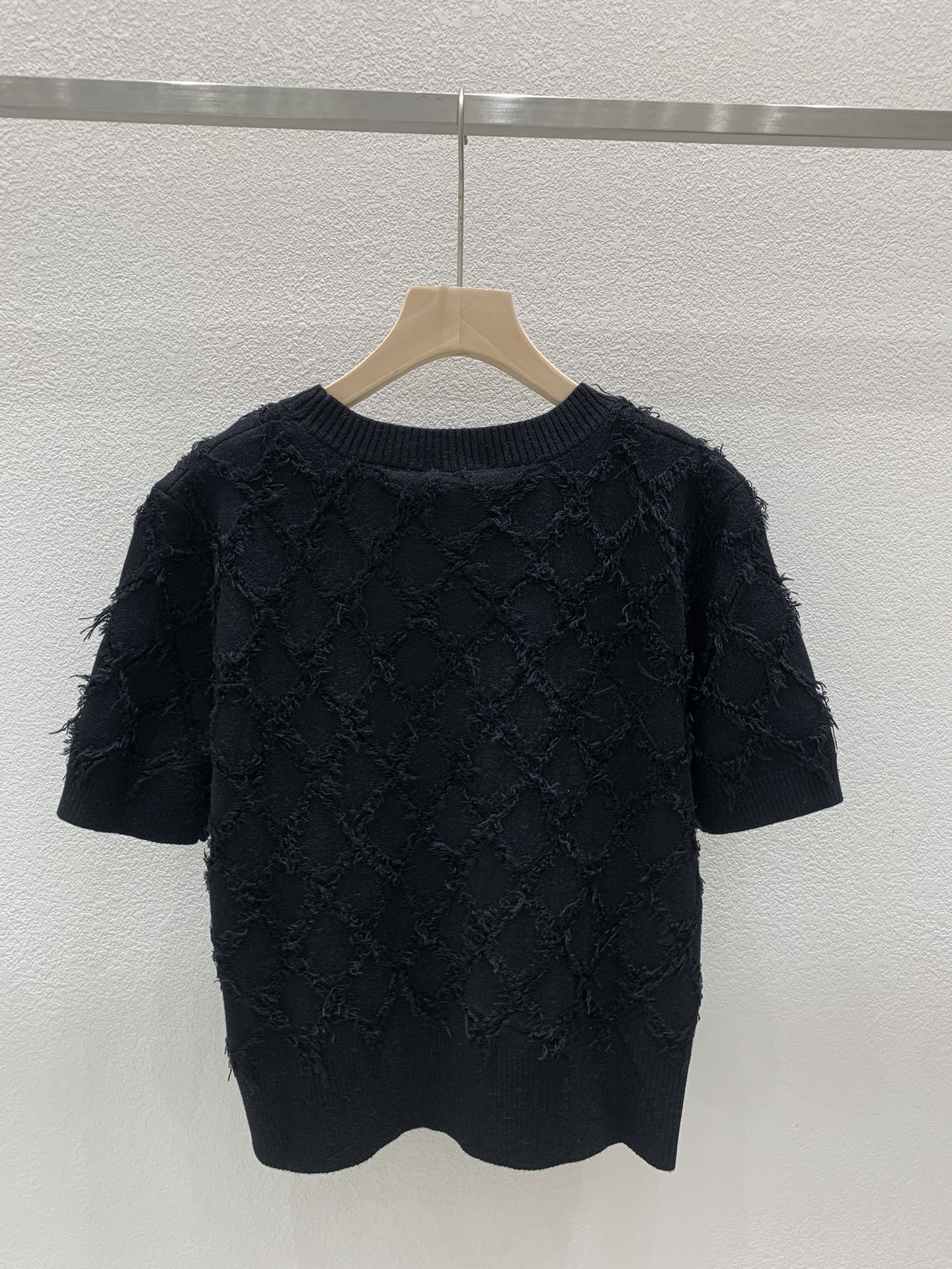 ch**el D1am0nd blend knit top with short-sleeve black