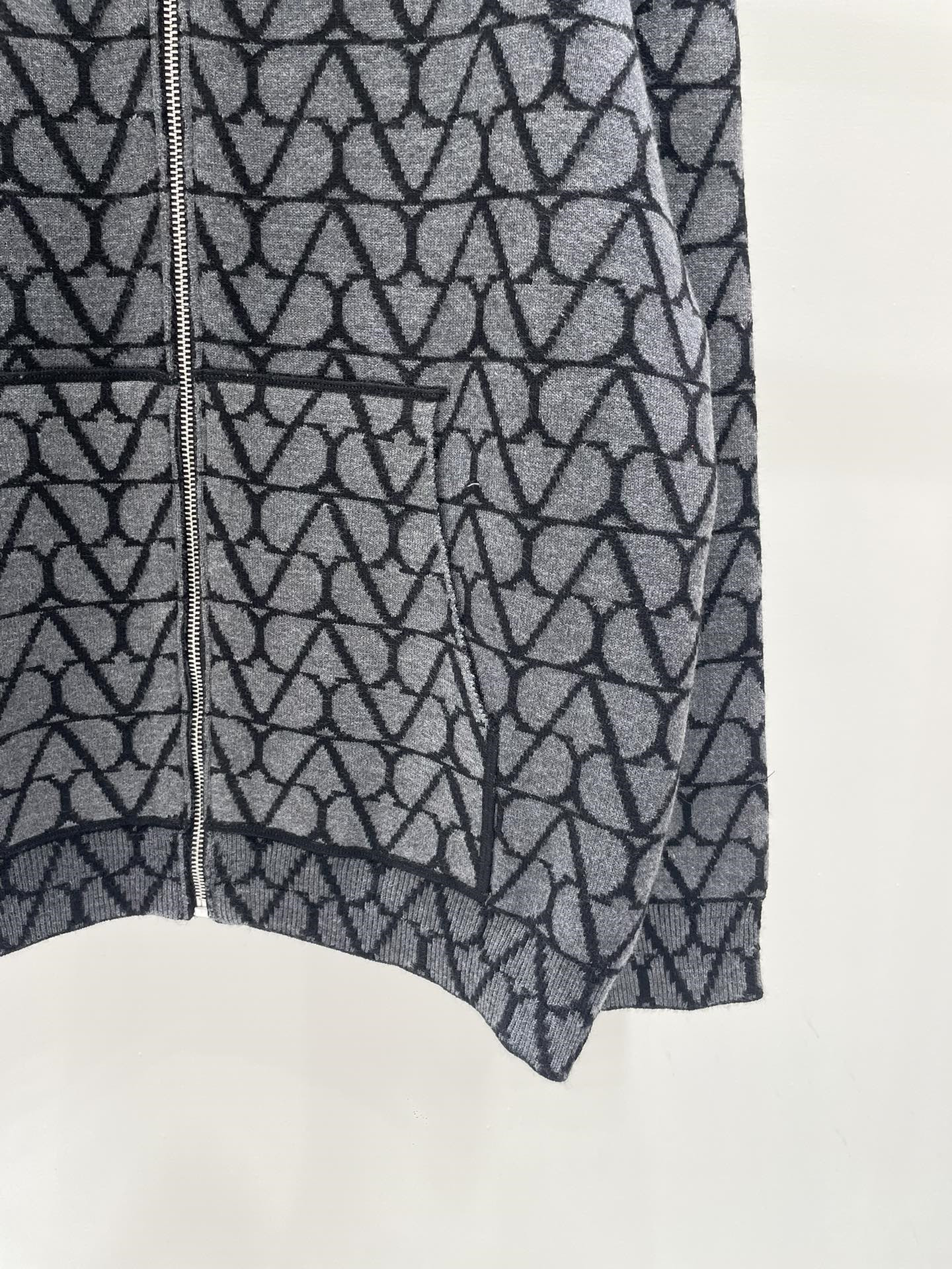 Va1e*ntin0 toile reversible wool jacket with hood