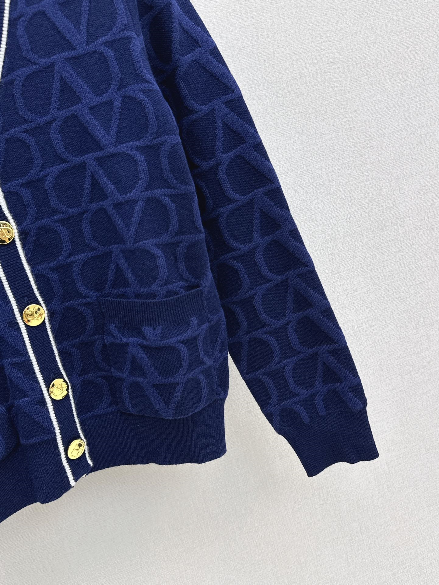 Va1e*ntin0 trim v-neck jacquard cardigan blue