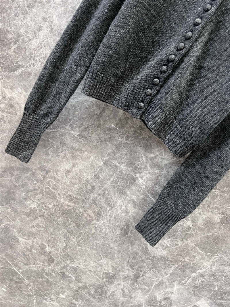 Pra*a slate gray cashmere cardigan