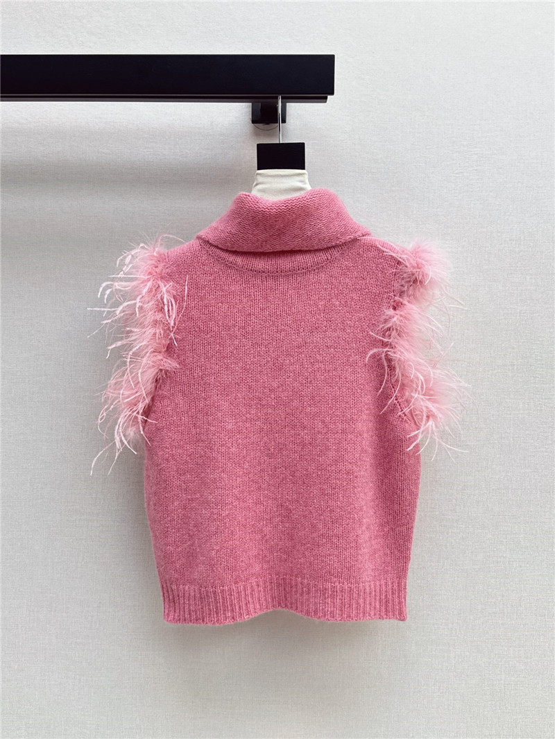 Gvc*1 fur trim sleeveless turtleneck top pink