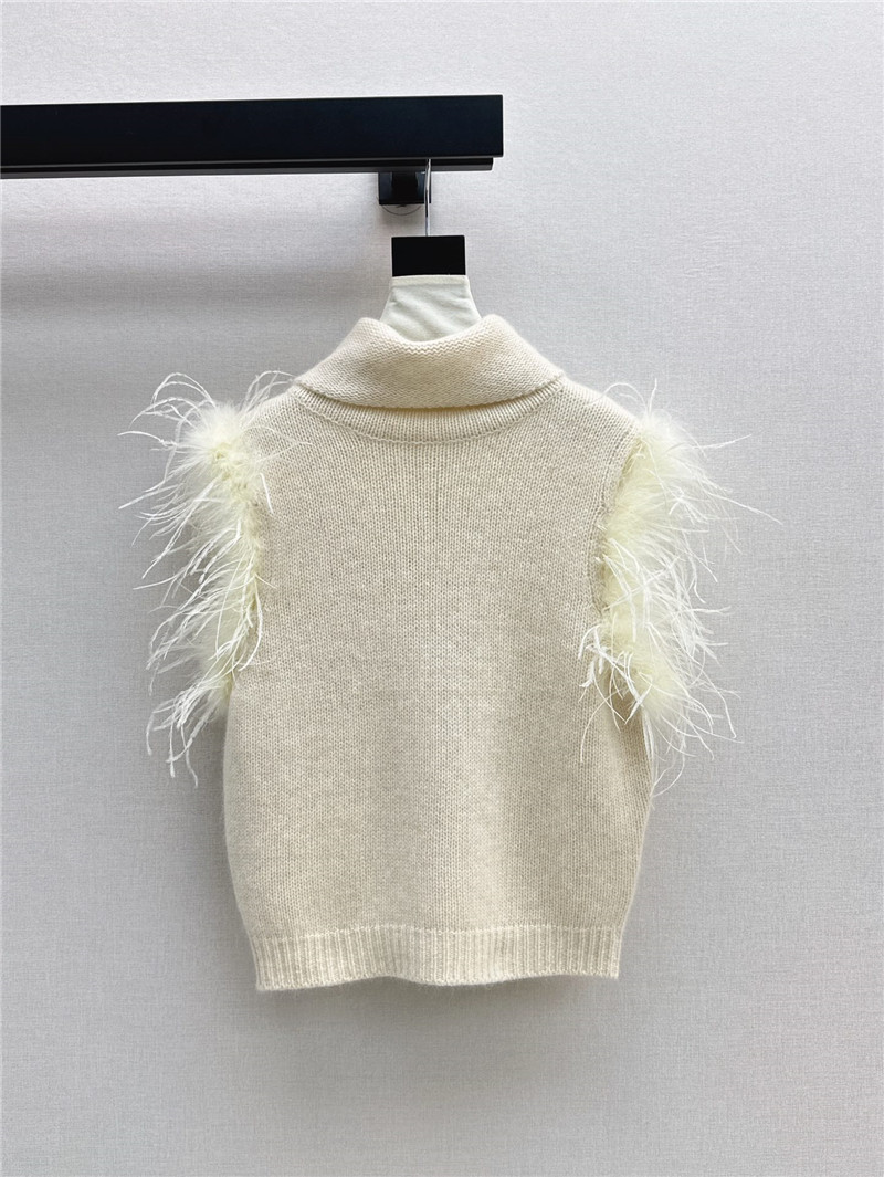 Gvc*1 fur trim sleeveless turtleneck top white