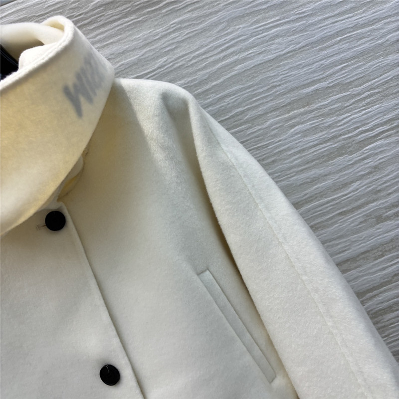 D10r large cape jacket