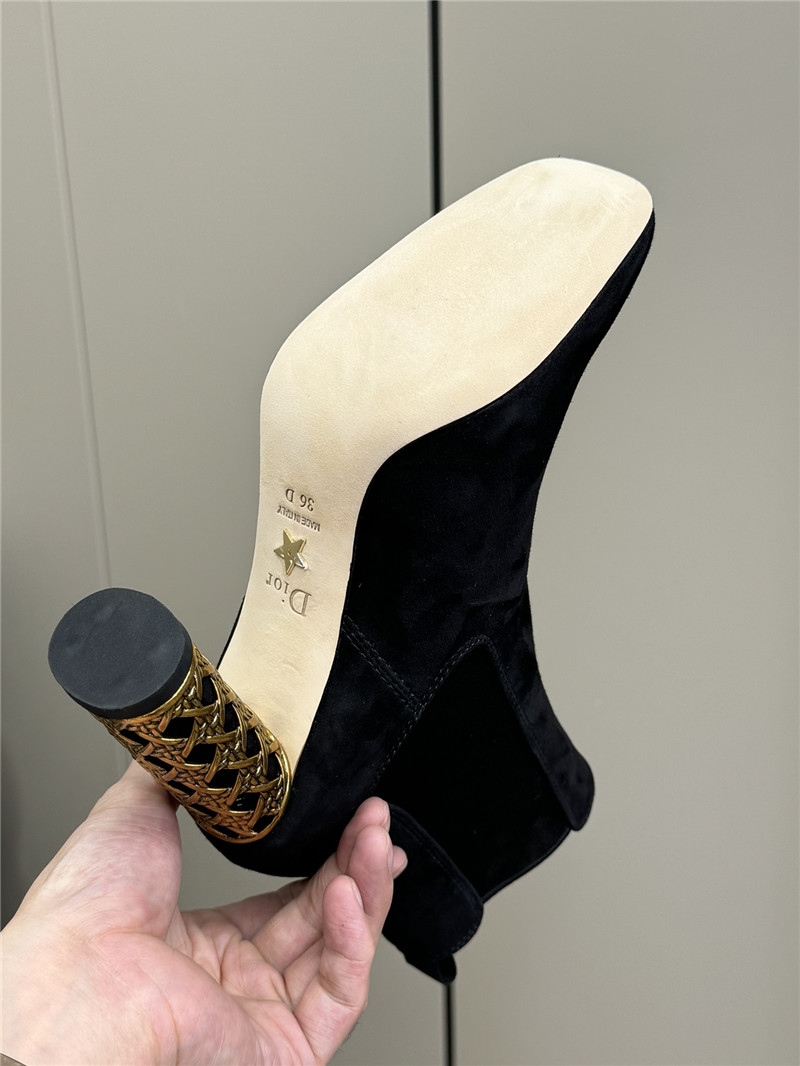 D10r icon heeled ankle boot black suede goatskin