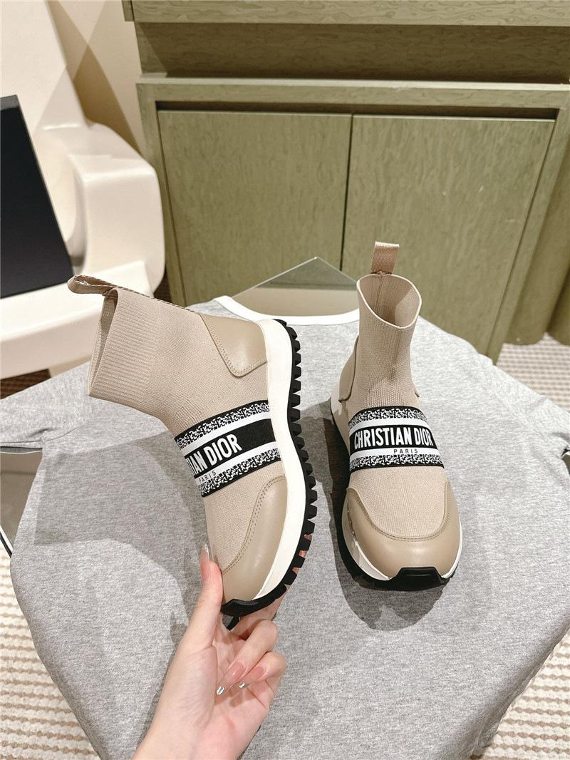 D10r high top sock sneakers in beige