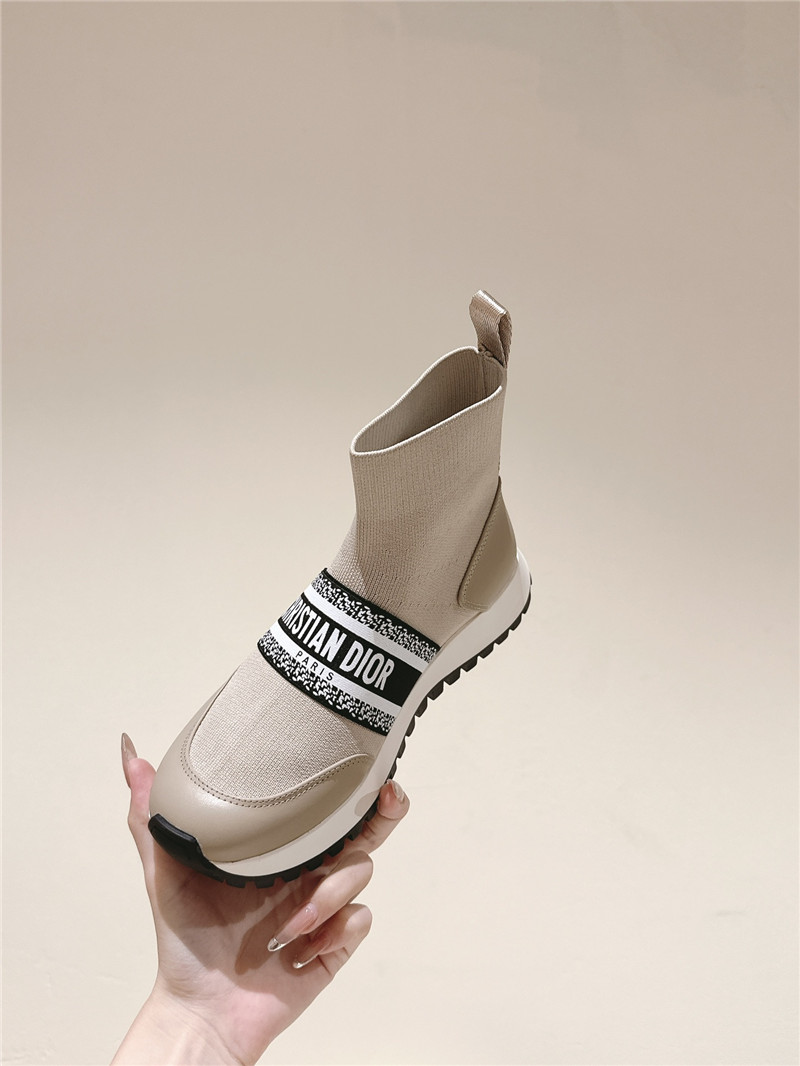 D10r high top sock sneakers in beige