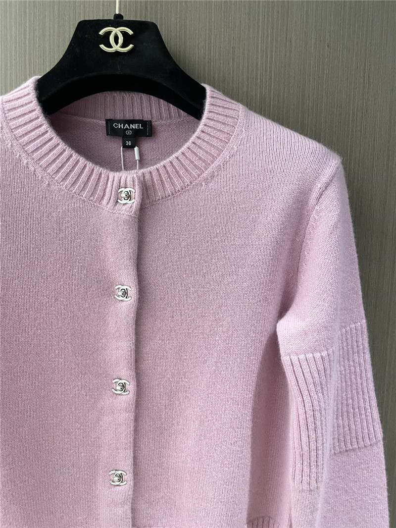 Ch**el pink crop cashmere cardigan