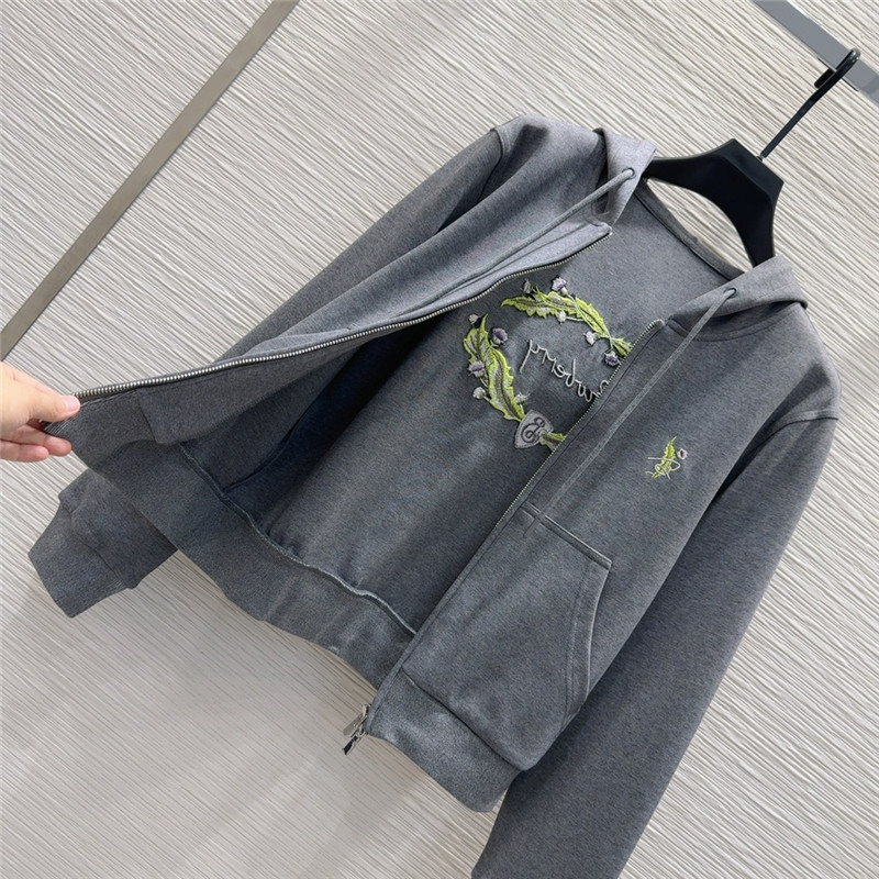Bv*b*rry sweatshirt suit