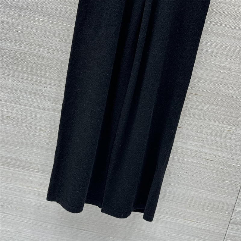 Vanitoo cashmere top + straight pants set