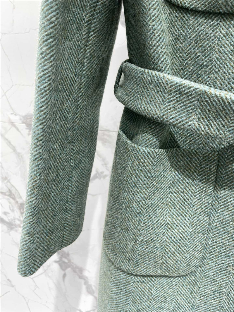 Y51 herringbone coat