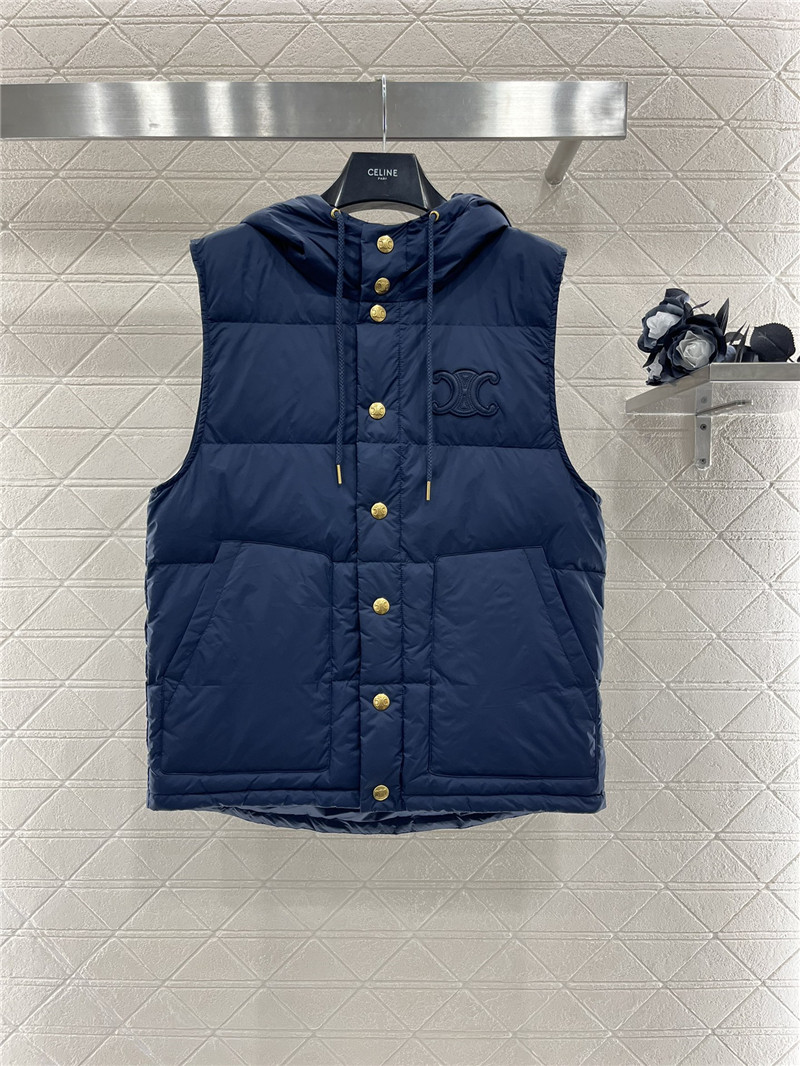 Ce1i*e hooded padded vest