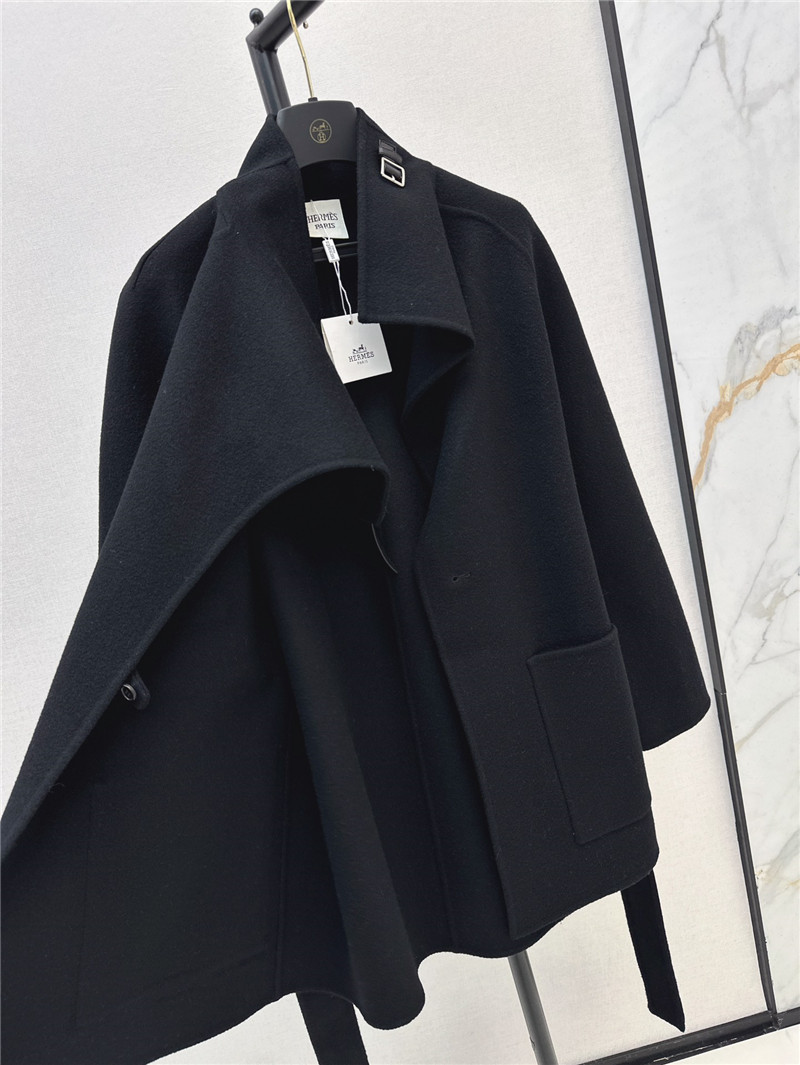 H**me5 cashmere coat