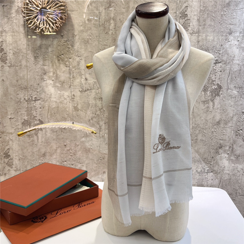 L0r0 P1ana ring velvet scarf