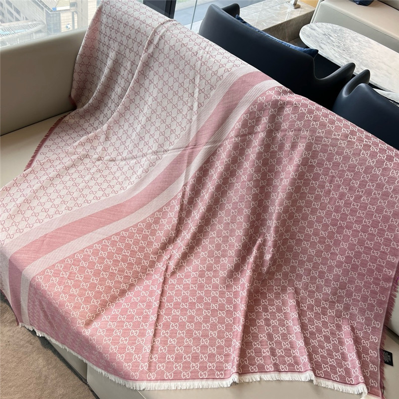 Gvc*1 letter jacquard two-tone shawl