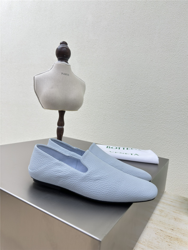 b0tt*ga Ven*ta blue silky leather adamo slippers