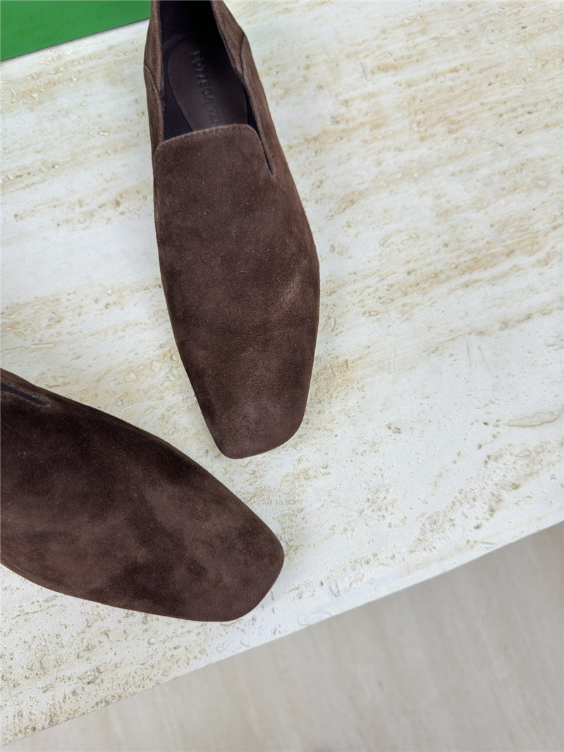 b0tt*ga Ven*ta brown suede adamo slippers