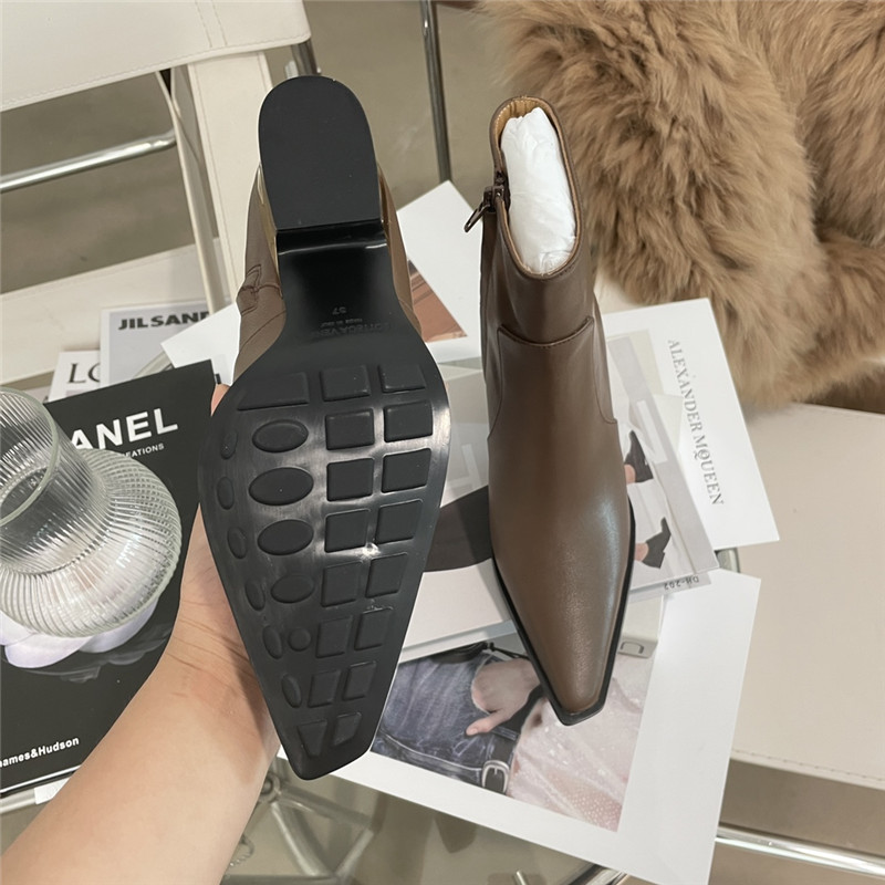 b0tt*ga Ven*ta brown tex ankle boots