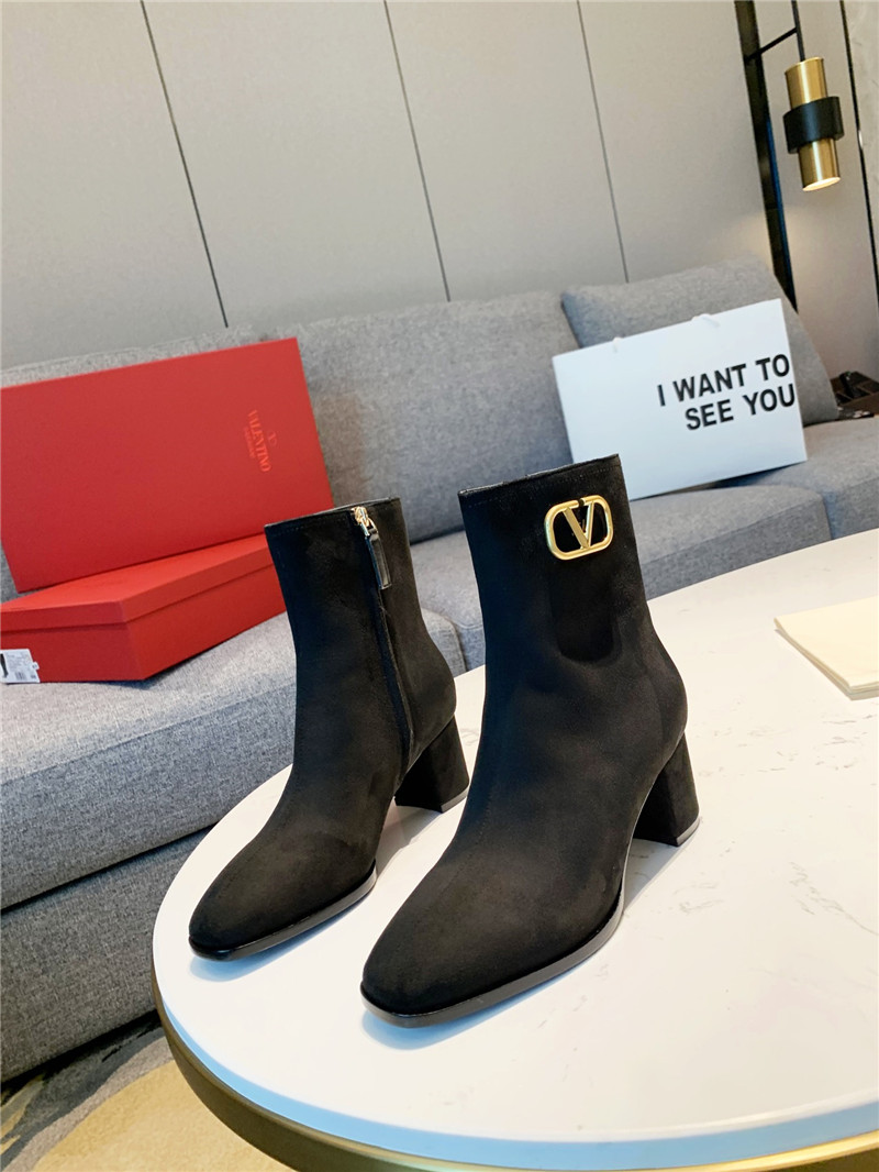 Va1e*ntin0 garavani vlogo black suede ankle boots