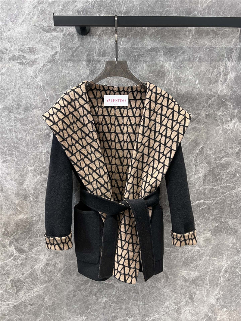 Va1e*ntin0 short coat
