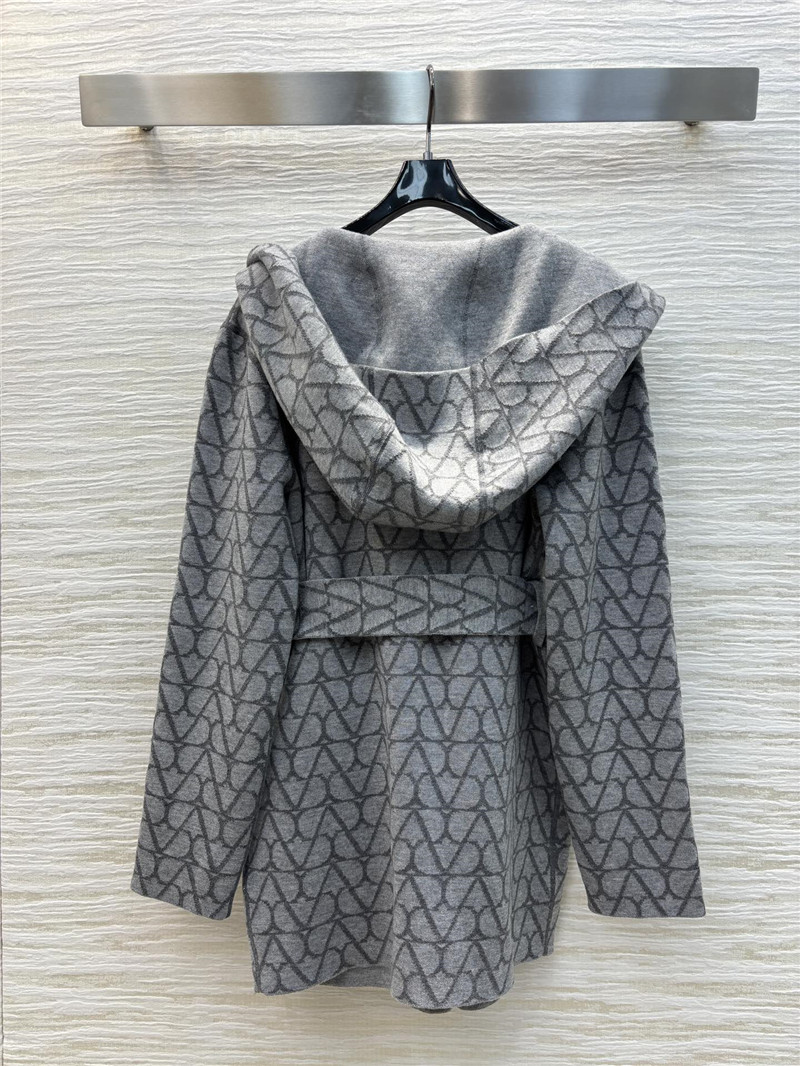 Va1e*ntin0 knitted coat