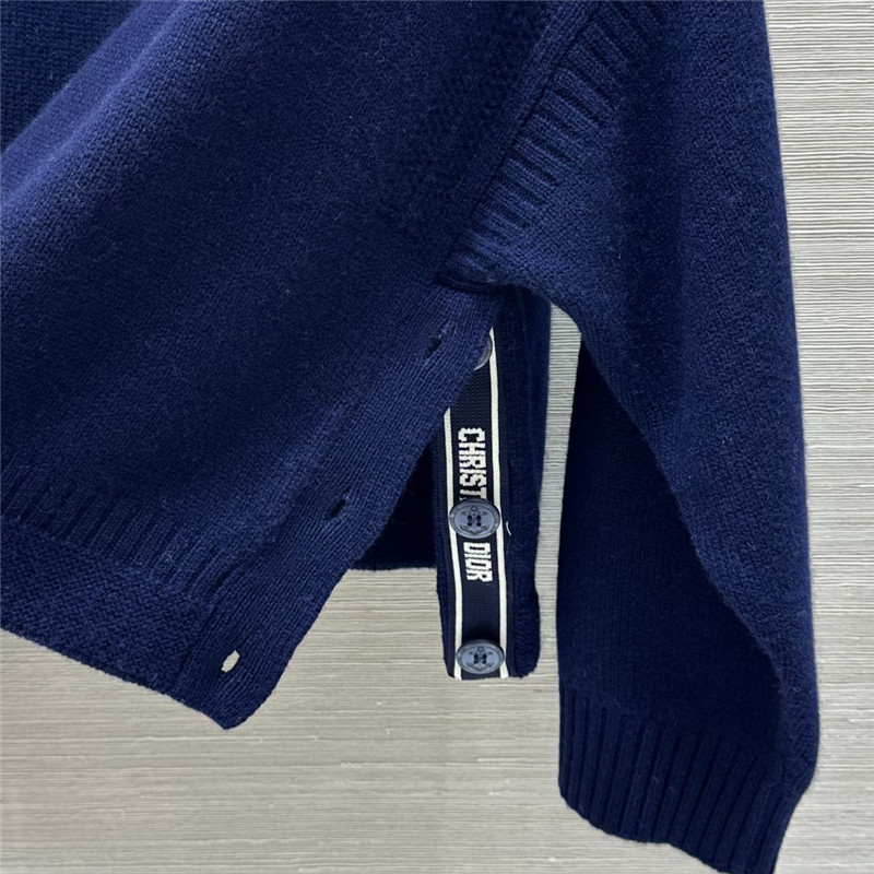 D10r blue oversized cashmere sweater